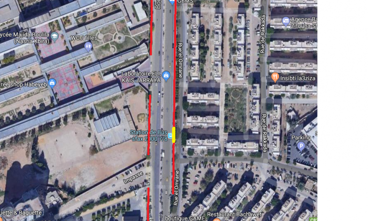 التراجع بشارع محمد مقني دون إستغلال الأماكن المخصصة للإدارات المتواجدة و مكان ركون الحافلات